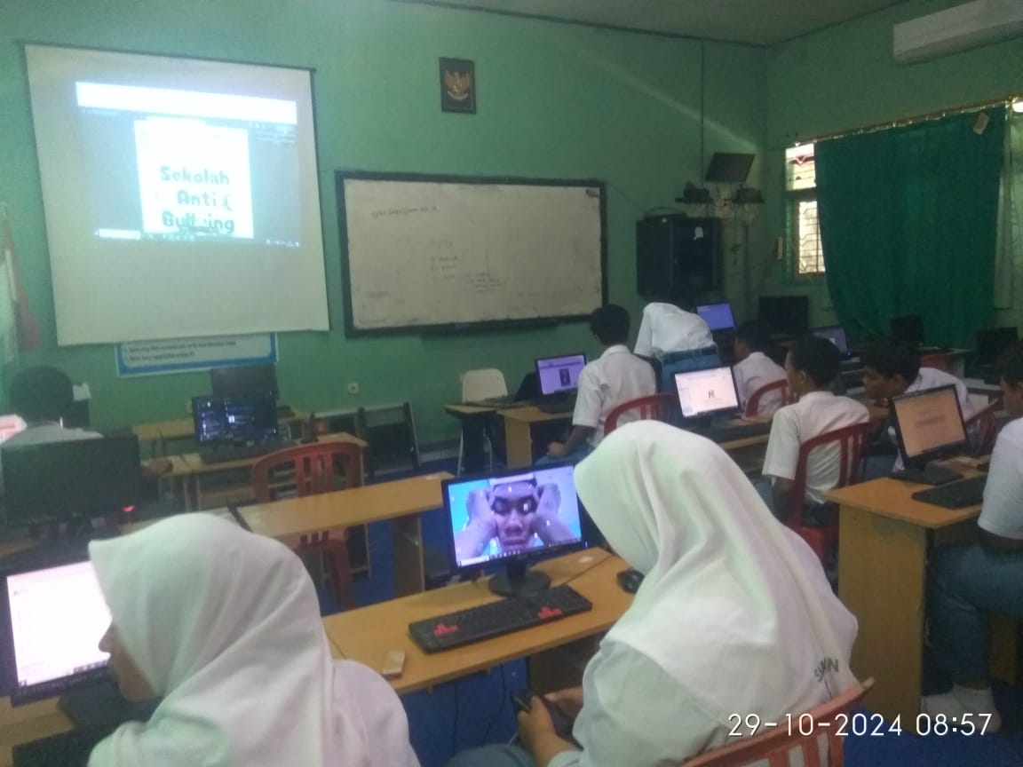 SMKN 1 Jiwan Madiun Sukses Gelar Pelatihan Canva, Siswa Asah Kreativitas